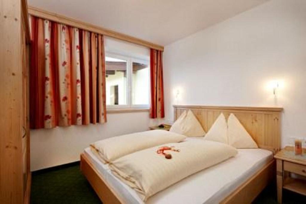 Apartahotel Alpenhof 3*